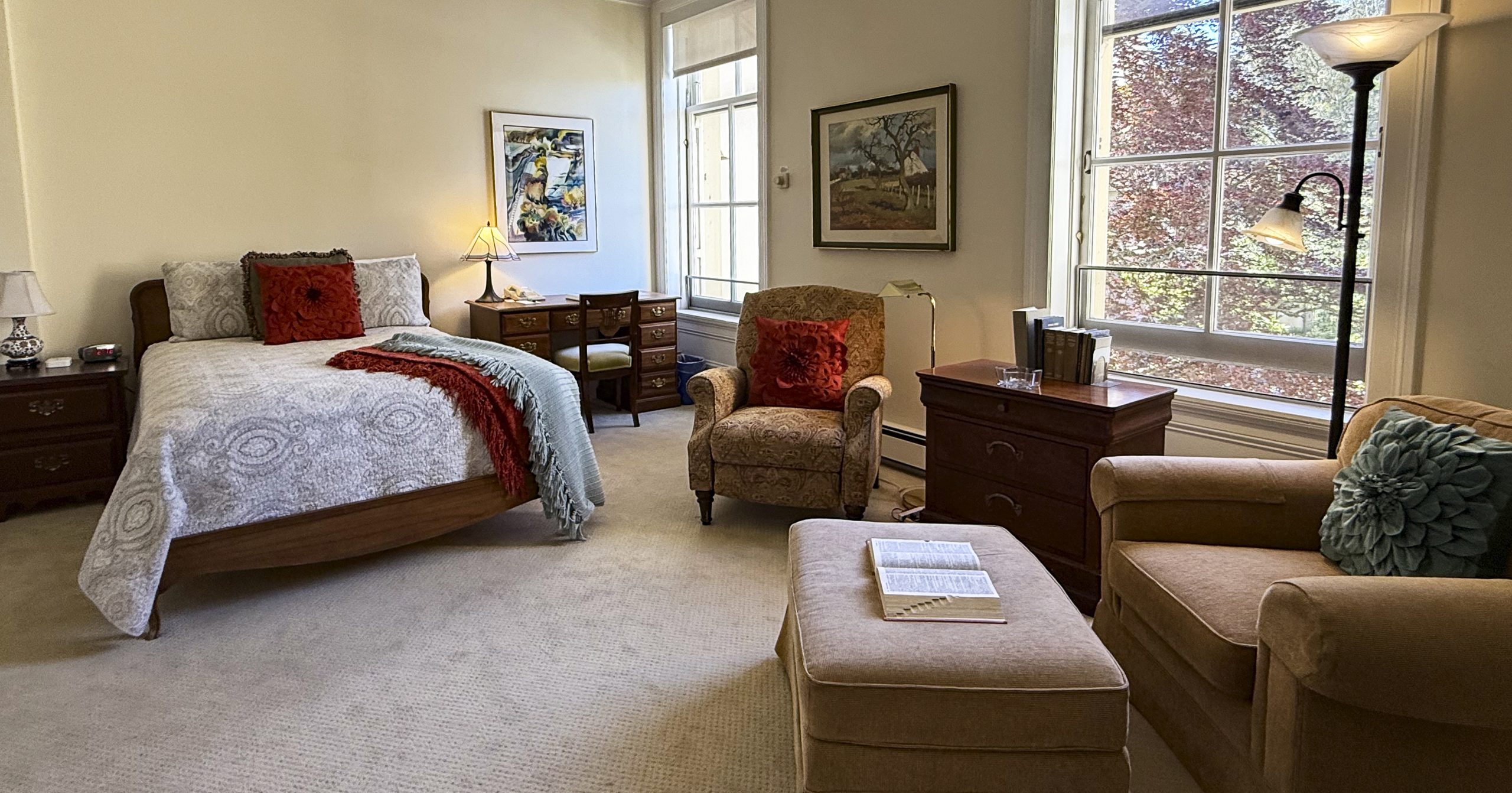 large studio Large studio Arden Wood residential room